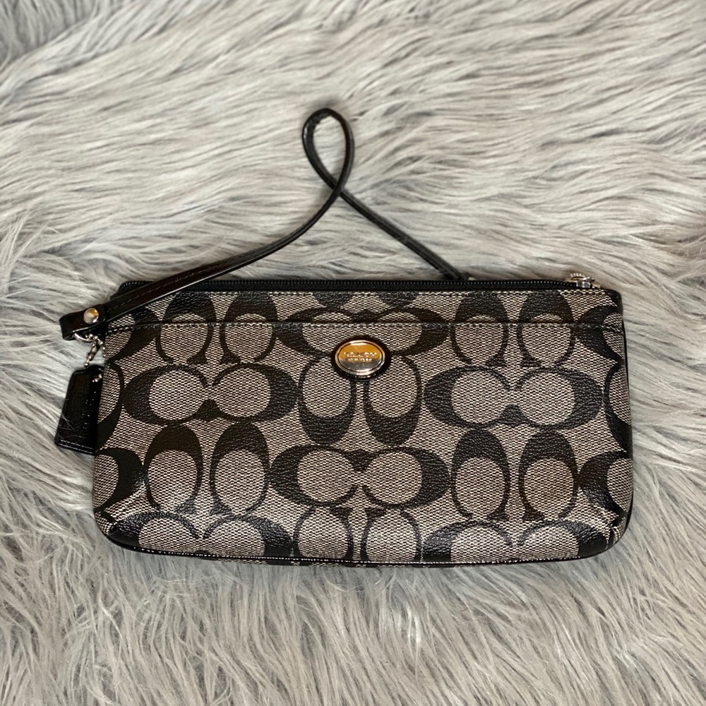 Coach wristlet/ clutch